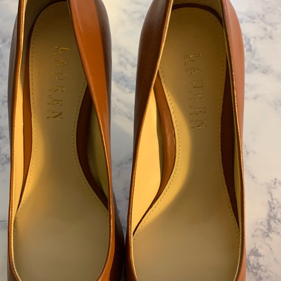 Lauren Ralph Lauren Caramel Brown Heels - Picture 4 of 6